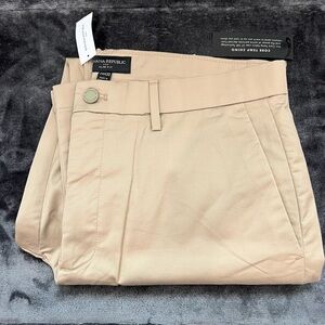 Banana Republic Core Temp Chino